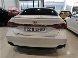 تويوتا أفالون